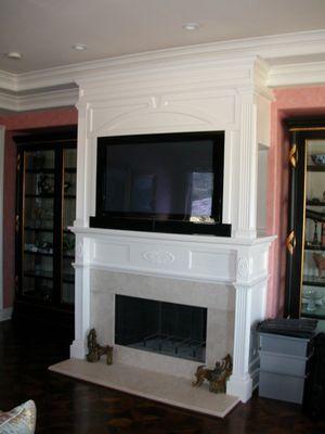 TV / fireplace Mantel