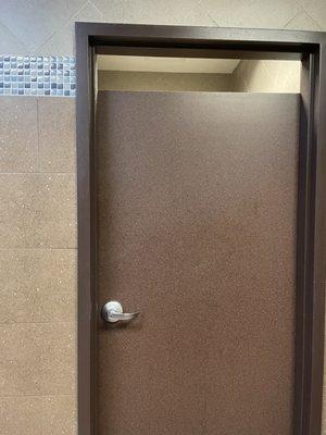 Privacy toilet stall