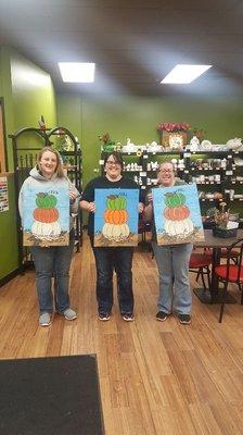 Our new favorite...pallet paintings!