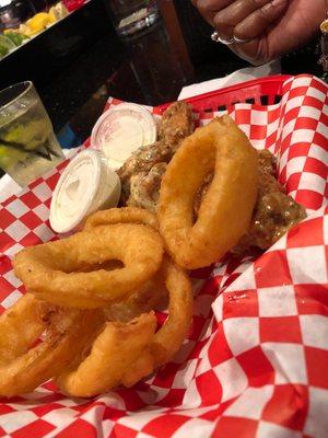 Windy City Garlic Parmesan Wing Basket Jumbo Onion Rings