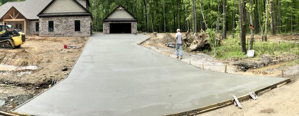 Big Driveway and Sidewalk concrete pour in Greenbrier, AR