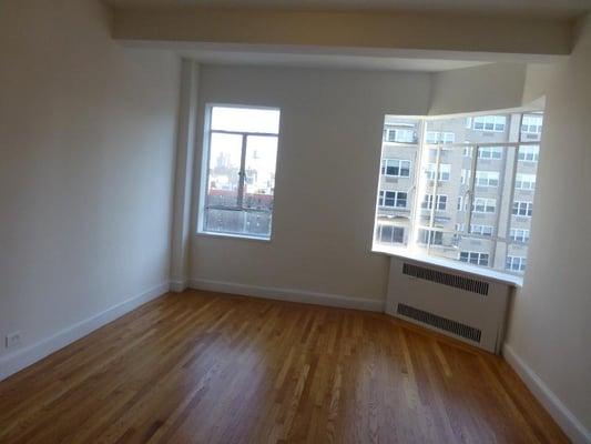 Pre War 1 bed, prime Village, 5th Avenue