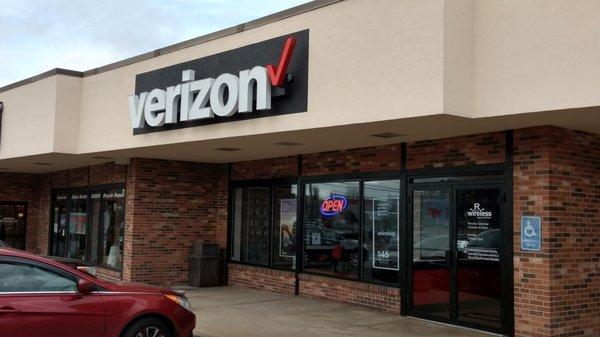 Verizon Foxborough, MA 02035 Store