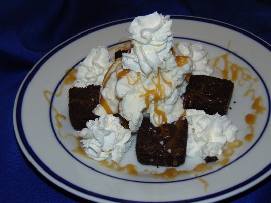 Sundae made with Bodacious Brownie Bites and Captivating Caramel