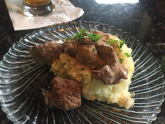 Beef Tips & Mashed Potatoes for Dinner