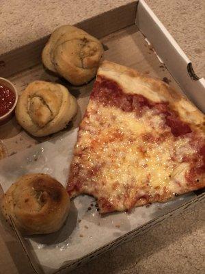 Cheese pizza and 4 Garlic Knots