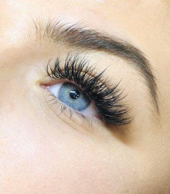 Lashes at Invisions Day Spa