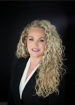 Elizabeth Owens-RE/MAX Elite