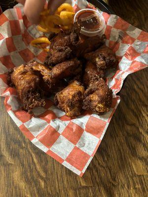 Wings with fries