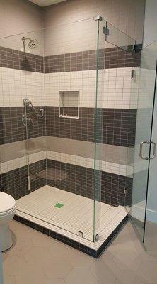 90 Frameless Shower