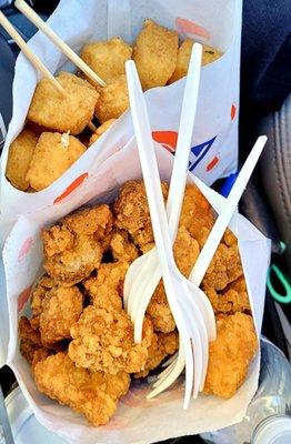 Best popcorn chicken and fried tofu your money can buy.