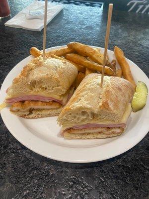 CHICKEN CUTLET CUBAN