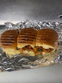 Chicken chipotle aioli sliders