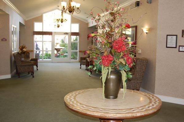 Fair Oaks Estates Lobby