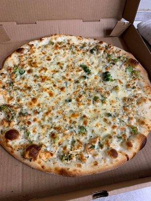 Chicken Broccoli Alfredo Pizza