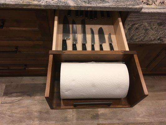 Pullout towel drawer with knife area behind