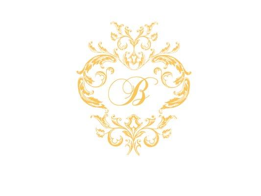 Aisle runner design, gold with B