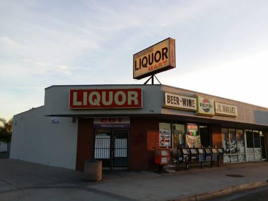 Cupps Liquor