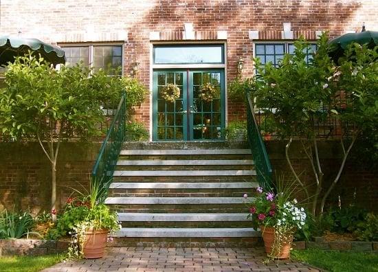 Our lovely garden continues up the steps and onto the back porch.