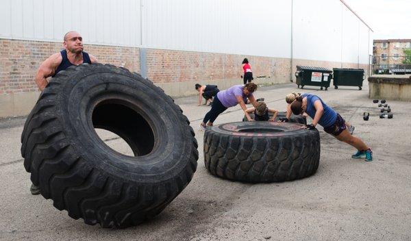 Outdoor workout in Xtreme Fit class