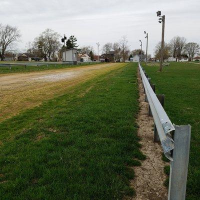 Not sure what this is.  It's a lane with guard rails.  Tractor pulls?