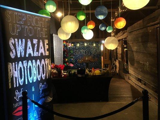 Swazae Rustic Photo Booth