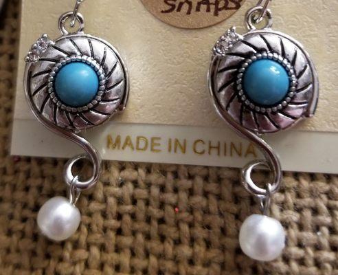 Mini snap earrings! Interchangable w 100s of snaps