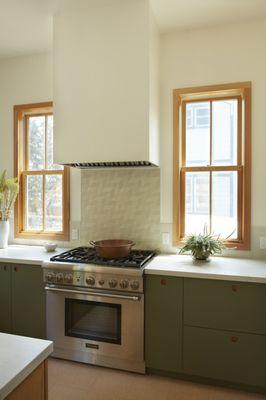 Heath ceramic backsplash, two-tone cabinets