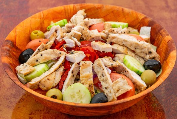 Grilled Chicken over Lettuce, Tomato, Onion, Peppers, Cucumbers, Celery, Black Olives, Green Olives & House Dressing (Oil/Vinegar)