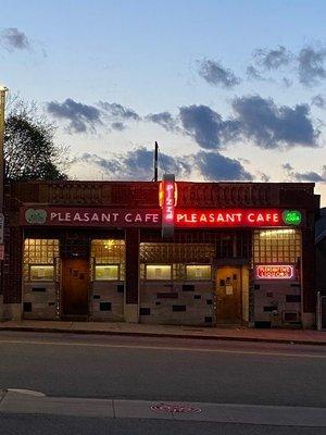 Pleasant Cafe