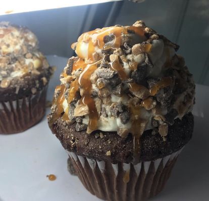 Heath bar cupcake