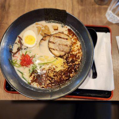 Black garlic ramen with curl noodles instead of straight