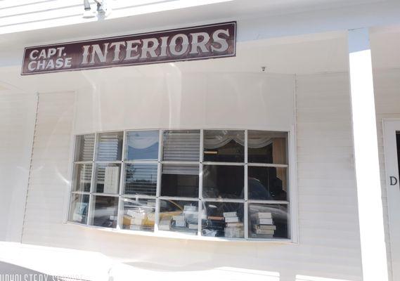 We sell Fabrics!!
Upholstery Services!!!
Boats!
Come to check us!!