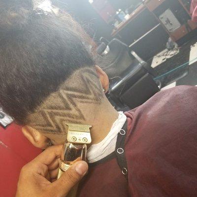 Skin fade Undercut bolt design