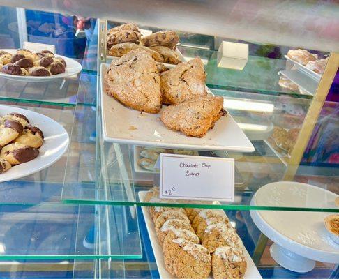 Chocolate chip scones today!