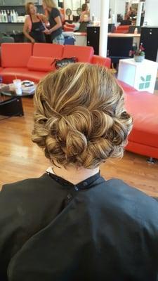 Trail wedding hairstyle. It looked exactly how I hoped it would!