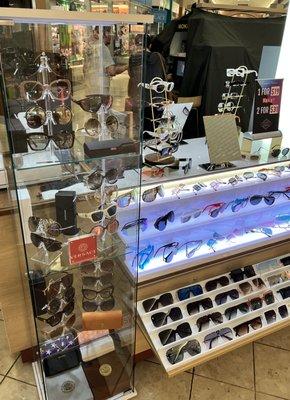 Designer and generic sunglass displays