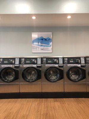 Super clean laundry mat