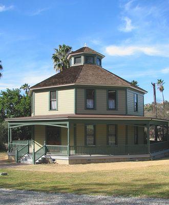 Octagon House, Heritage Square