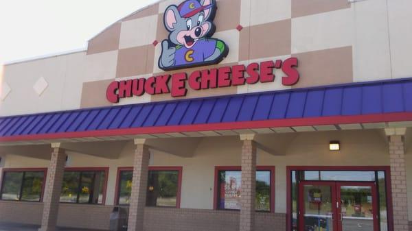 Chuck  E Cheese