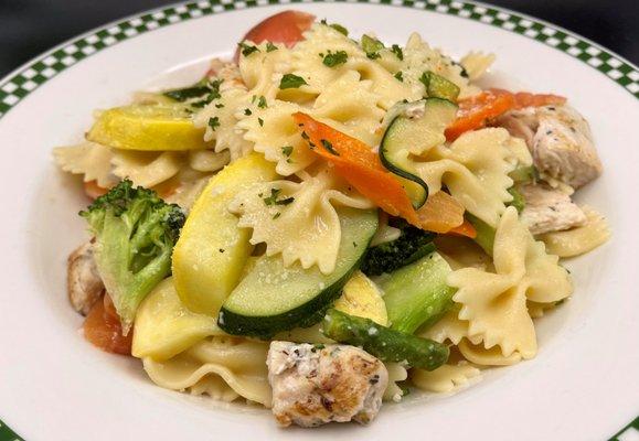 CHICKEN PASTA PRIMAVERA