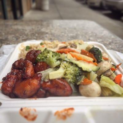 Combo B: Orange Chicken, Mixed Vegetables, Fried Rice -- HOME-COOKED-TASTY!!