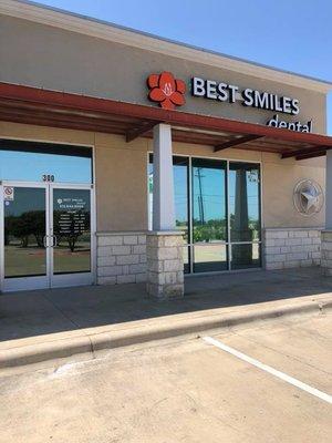 Best Smiles Dental in Hutto TX, (512) 642-9005  ~ Come see Dr. Bindya Reddy and her team!