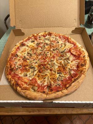 Large Pizza with canned mushrooms