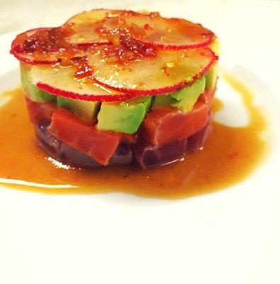 Tuna tartar with avocadoavacado