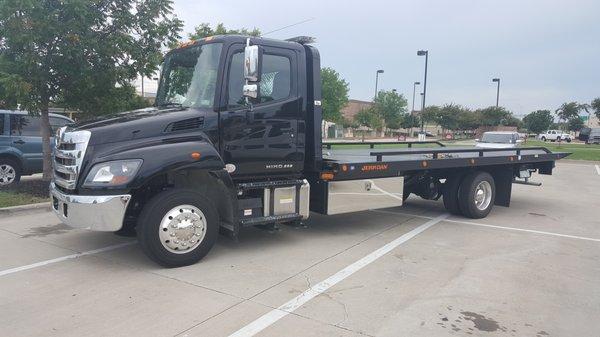 Towing Service Low Profile Flatbed Towing Tow Truck