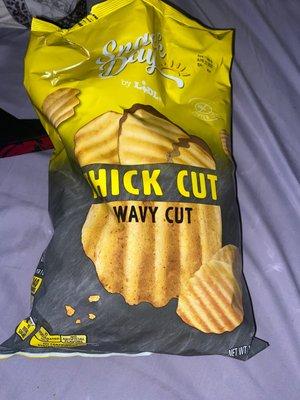 Snack day Thick Cut Wavy Cut plain potato chips