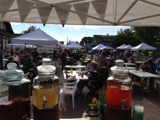 Delicious iced teas and lemonades made from local berries and made from scratch!