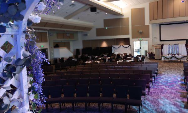 Our auditorium can seat up to 700 guests for your wedding or leadership conference, allowing for you to dream big.