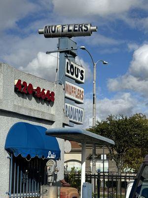 Lou's Mufflers & Auto Repair